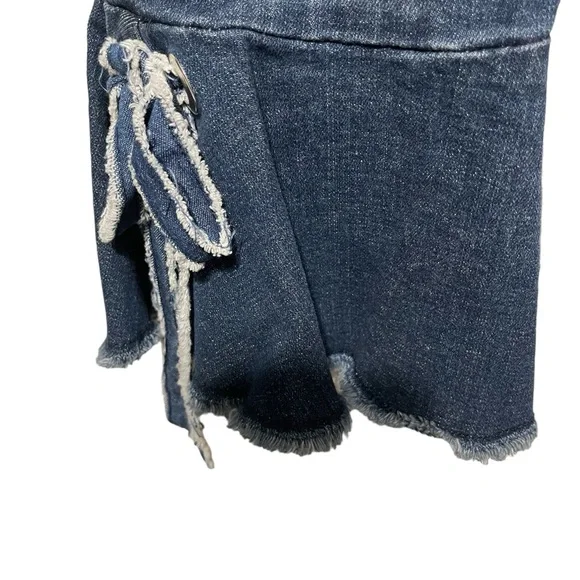 FOR THE REPUBLIC SIZE 4 SLIGHTLY DISTRESSED CROPPED JEANS WITH RAW HEMMING - Picture 4 of 5